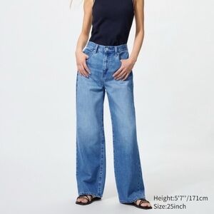 New Uniqlo Blue Wide Fit Straight Leg Womens Jeans Size 27 Trendy Stylish Chic